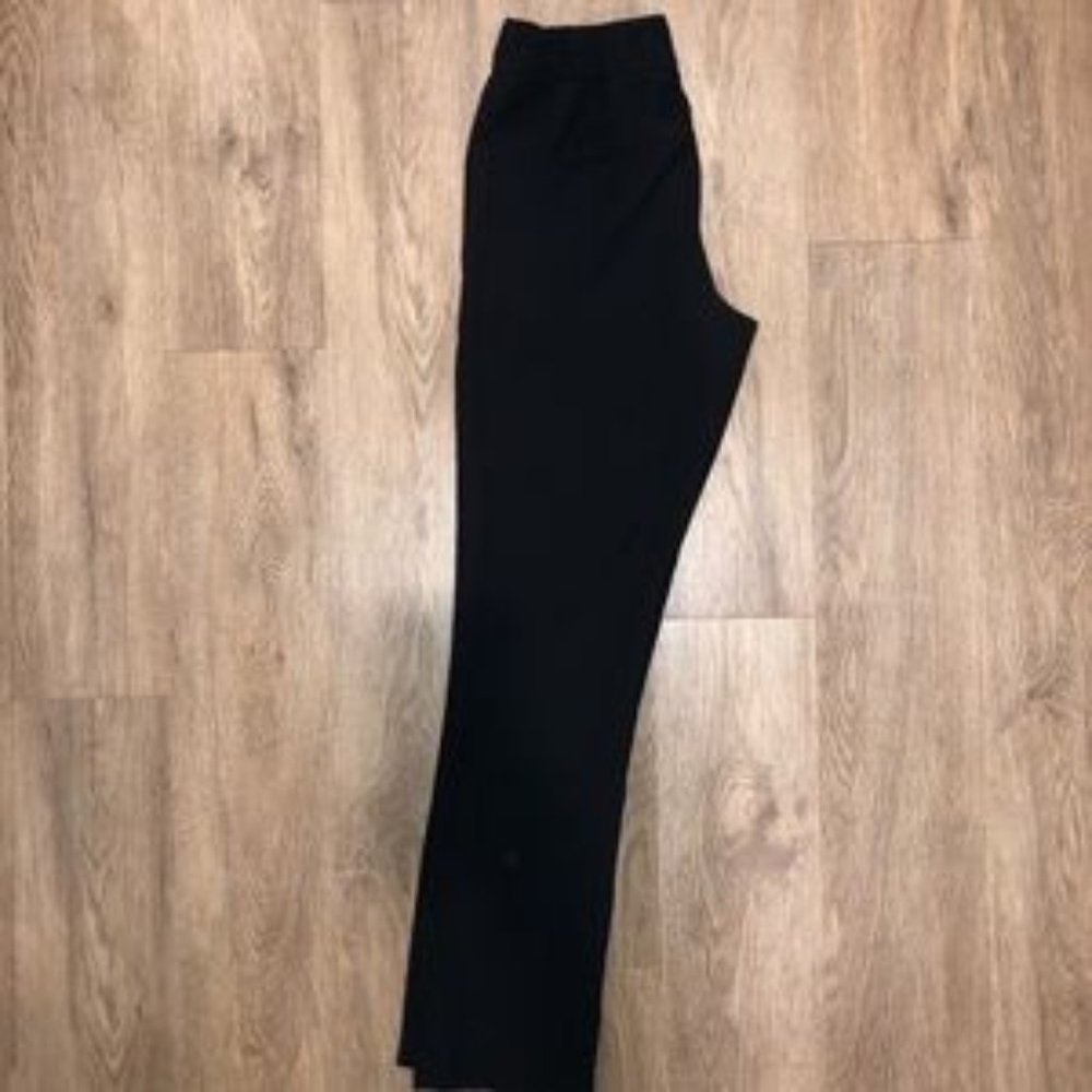 lululemon On the Fly Pant 28” - Woven - Picture 4 of 4